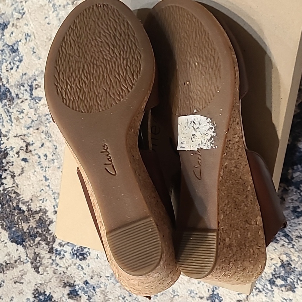 Clarks Sandals - Picture 4 of 5